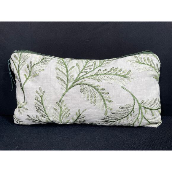 Handmade Bag, Created with Linen Fabric that is Embroidered with Leaves, Makeup - Picture 1 of 6